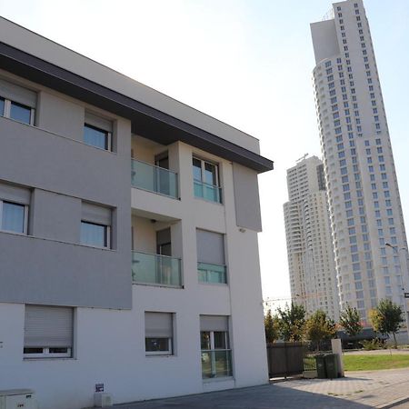 Foxxy Luxury Apartments 스코페 외부 사진