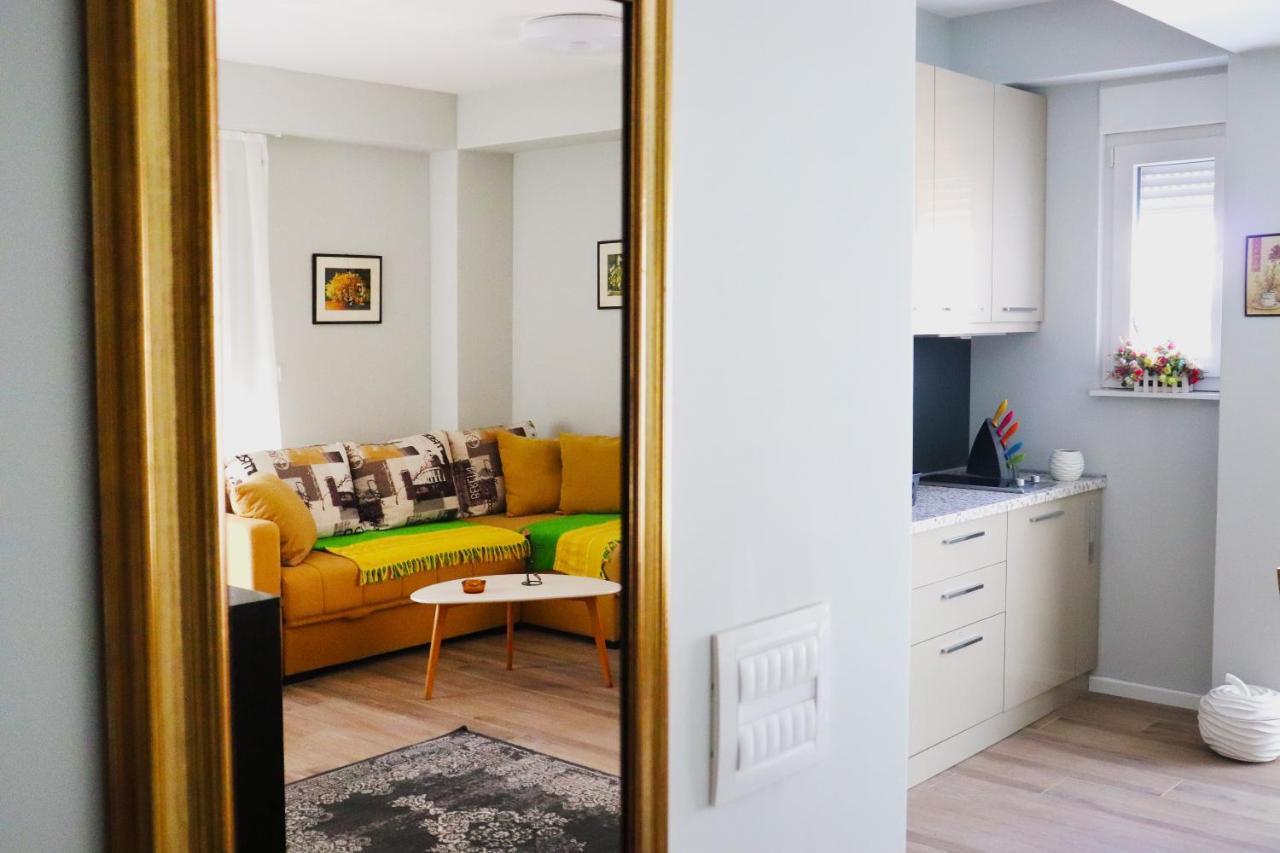 Foxxy Luxury Apartments 스코페 외부 사진