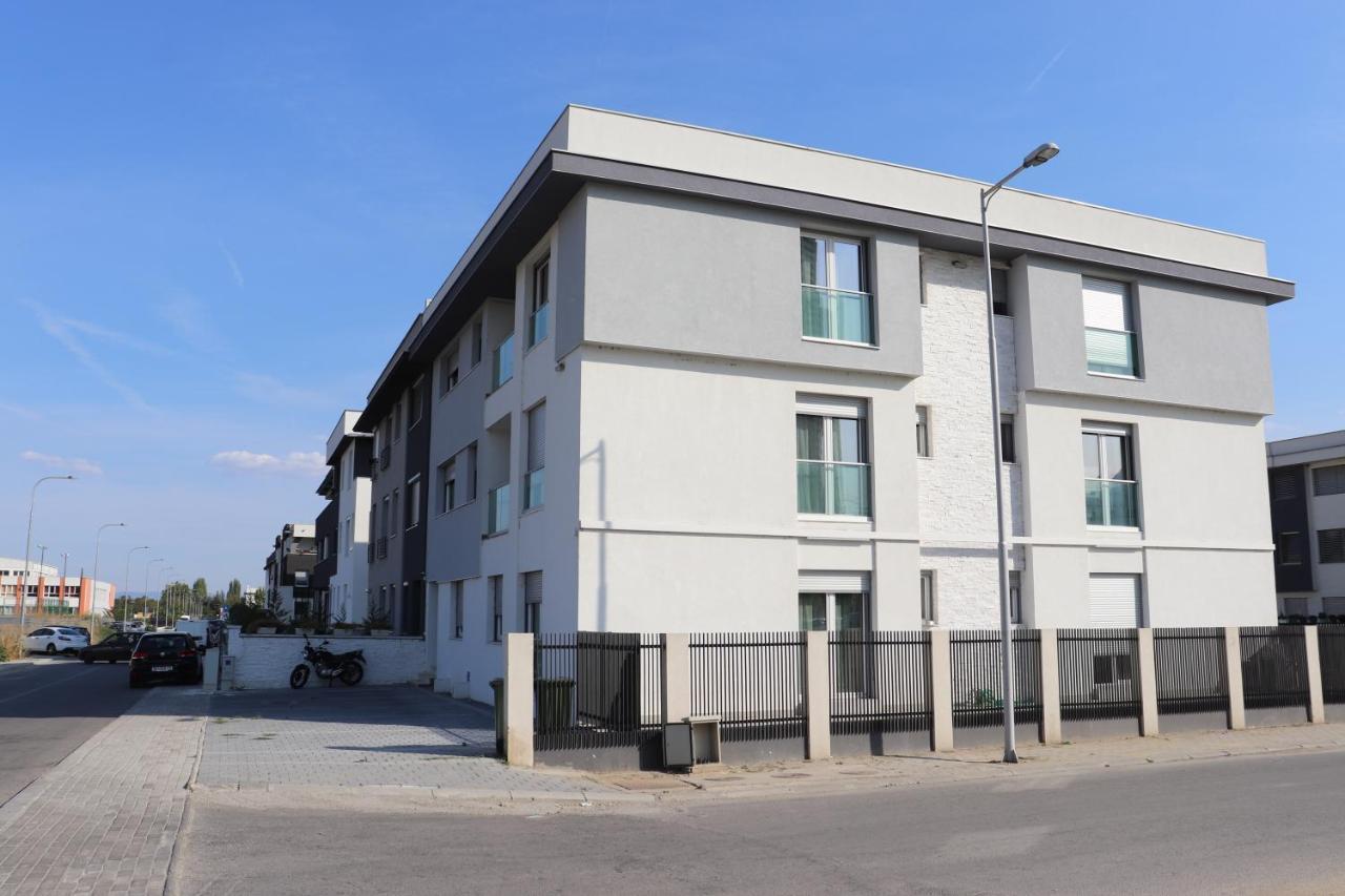Foxxy Luxury Apartments 스코페 외부 사진